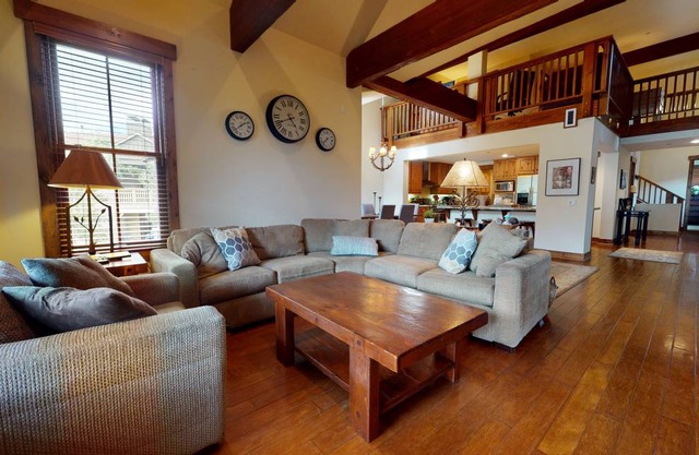 251 m² House ∙ 2 bedrooms ∙ 8 guests