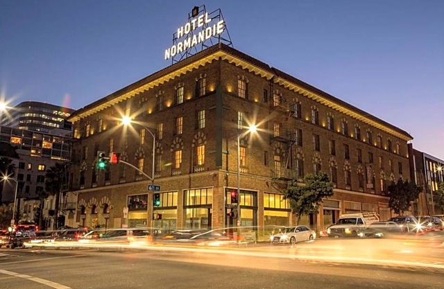 3-Star Hotel ∙ Hotel Normandie - Los Angeles