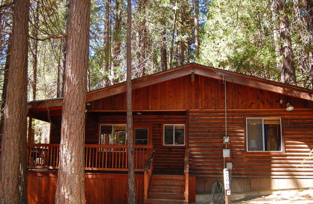 (82) Shehadey's Retreat at The Redwoods In Yosemite