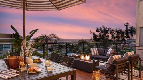 Avalon III by AvantStay Mins to Gaslamp Zoo Airport Beautiful Deck w BBQ