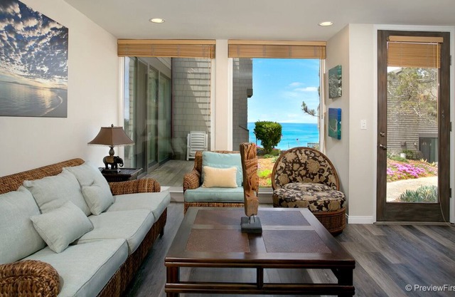 Escape Seascape Solana Beach 