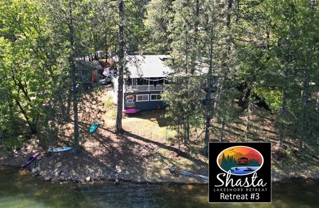 Lakefront Retreat 
