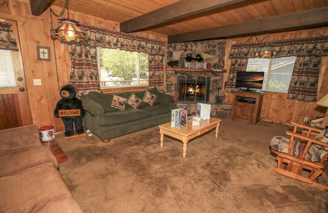 Cardinal Ridge - FREE Kayak, Bike or Paddle Board Rental!- 2BR/2BA/Fireplace
