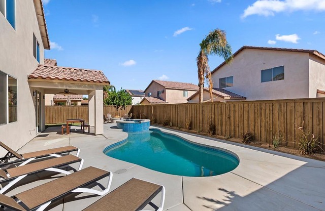 Casa Coachella by AvantStay Gorgeous Coachella Home w Pool Hot Tub