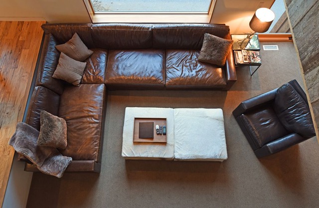 Cathedral Ceilings in Tahoe Swiss Village *Pet Friendly*