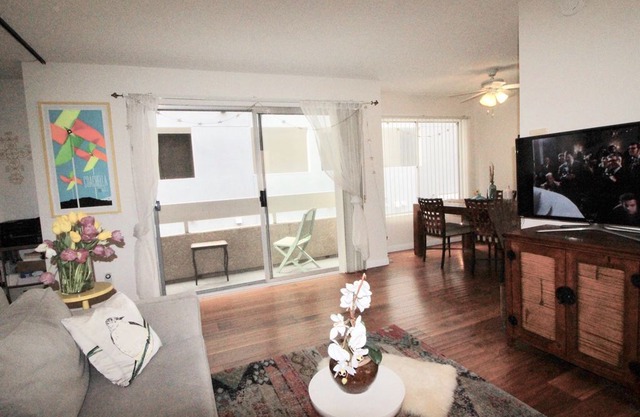 Charming West LA Studio near UCLA