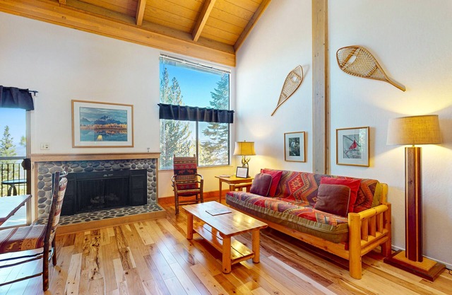 Fine lodge near skiing with futon & ski locker