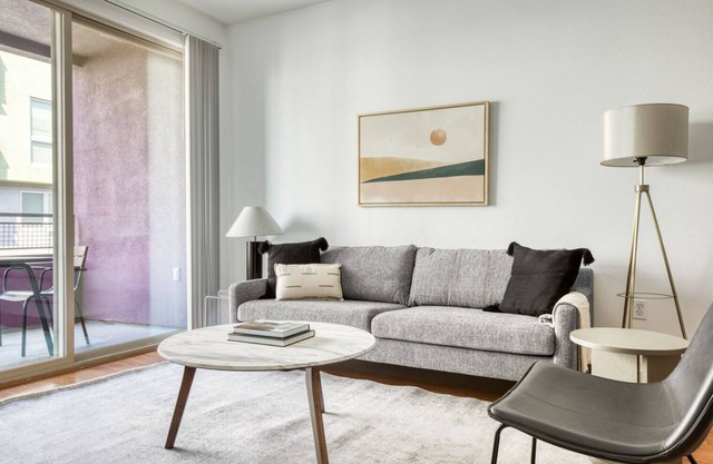 Gorgeous Downtown 1BR w/ Gym & W/D, next to Broad Museum, by Blueground