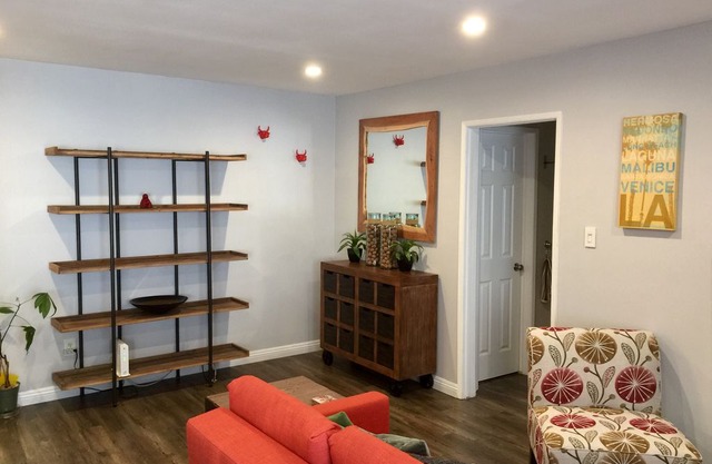 Gorgeous Remodeled Condo in the Heart of Hip Sawtelle Area Close to Everything