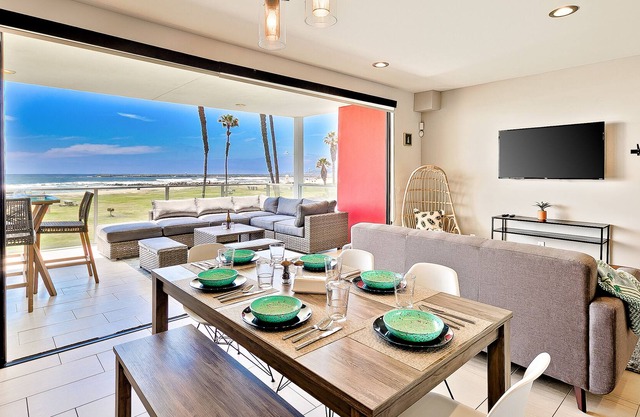 Ground-Level Beachfront Condo w/Balcony, Elevator, Views - Dog OK