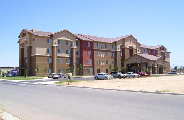 Hampton Inn 