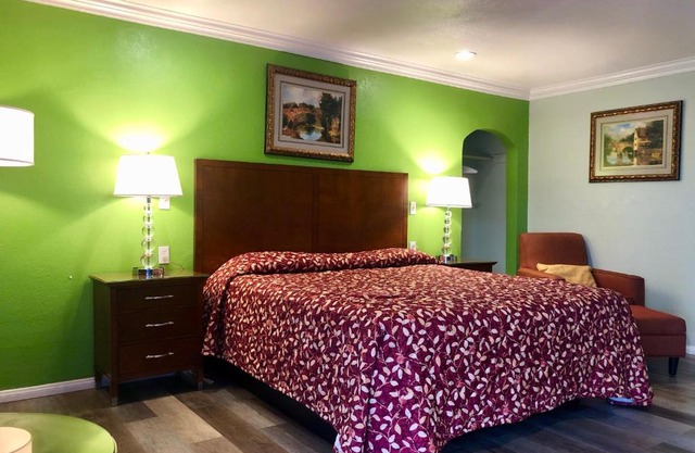 La Petite Rouge Motel
