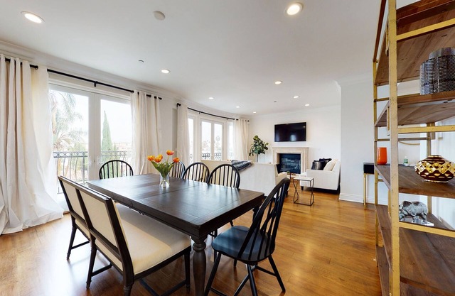 Luxurious & Private Beverly Hills Condo with Views