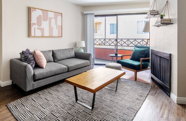 Mod Sawtelle 2BR w/ Community Area near Downtown LA by Blueground