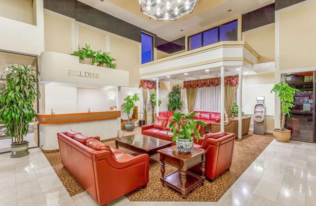 Ramada Plaza by Wyndham Garden Grove Anaheim South