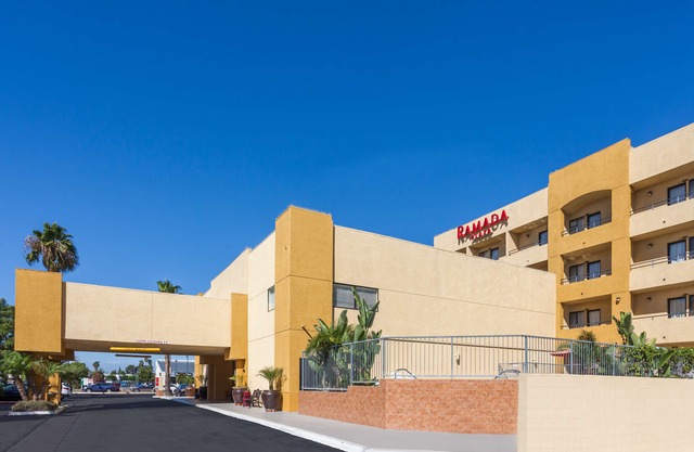Ramada Plaza by Wyndham Garden Grove/Anaheim South