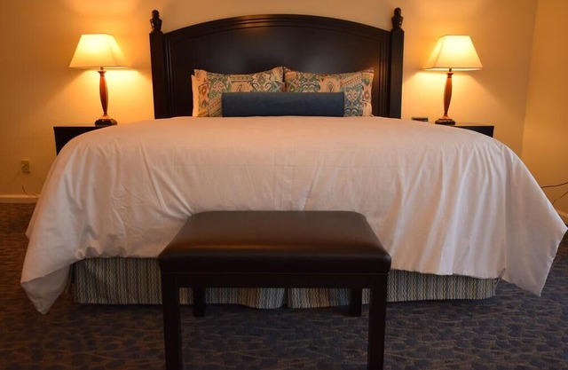 Sapphire Resorts Country Estates, San Diego. 2 Bedrooms, full kitchen! Book now!