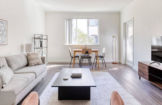 Sleek Playa Vista 2BR w/ Pool, Gym & BBQ, near Whole Foods, by Blueground