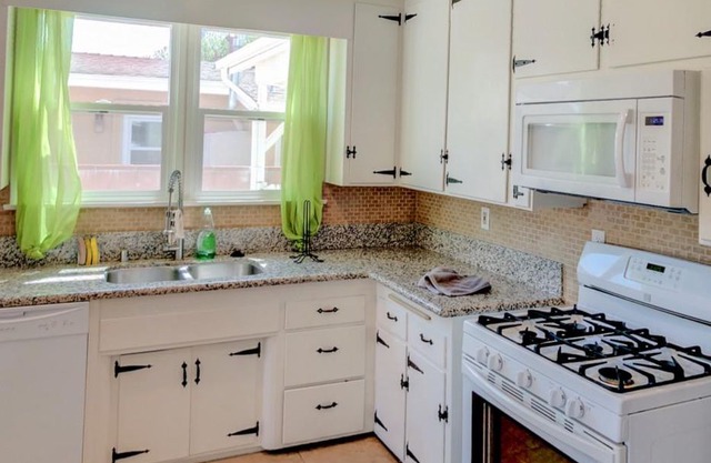 Tarzana Home Room 3 - Bed 4