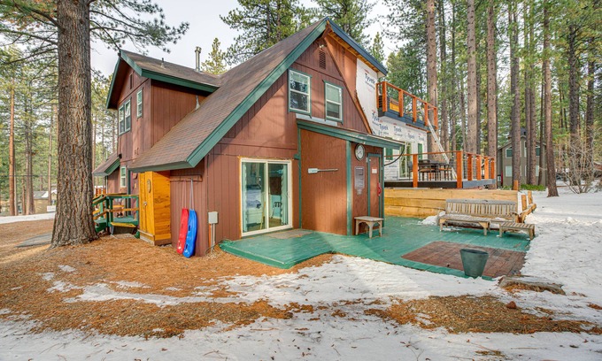 South Lake Tahoe House | 1 Mi to Heavenly Ski Resort: Retreat w/Sauna