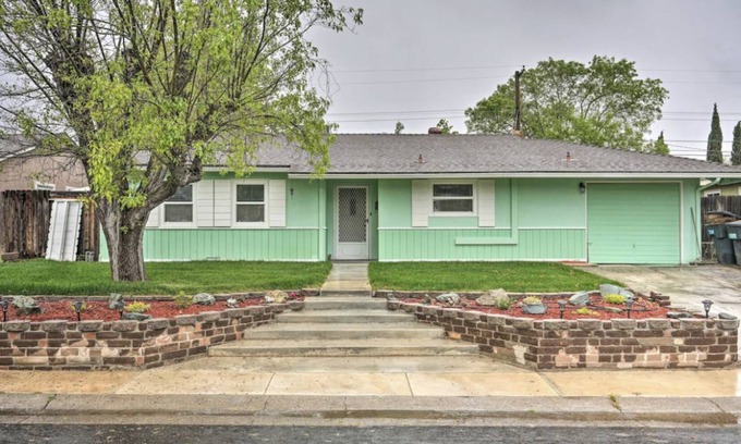 Arden-Arcade House | 100 m² House ∙ 2 bedrooms ∙ 4 guests