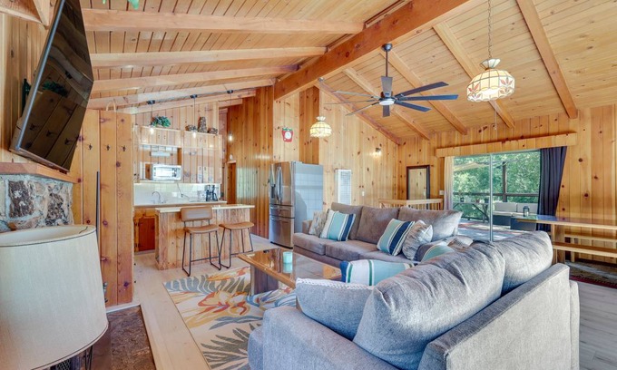 Oakhurst House | 103 m² House ∙ 2 bedrooms ∙ 7 guests