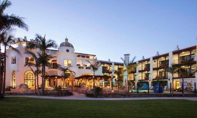 East Beach Hotel | 104 m² Hotel ∙ 127 guests