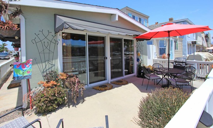 West Newport House | 112 m² Maisonette ∙ 2 bedrooms ∙ 6 guests