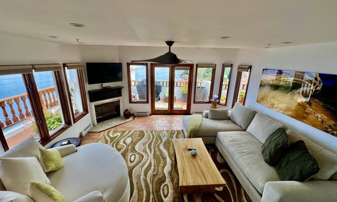 Avalon Villa | 129 m² Villa ∙ 2 bedrooms ∙ 4 guests