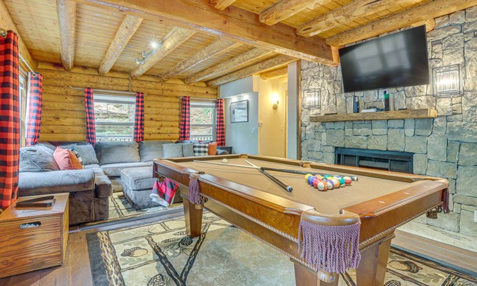 Crestline House | 138 m² House ∙ 3 bedrooms ∙ 6 guests