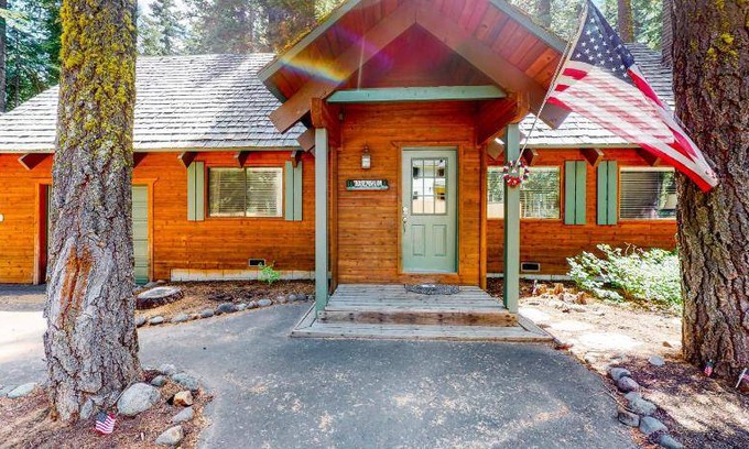 Tahoe Pines House | 152 m² House ∙ 4 bedrooms ∙ 10 guests