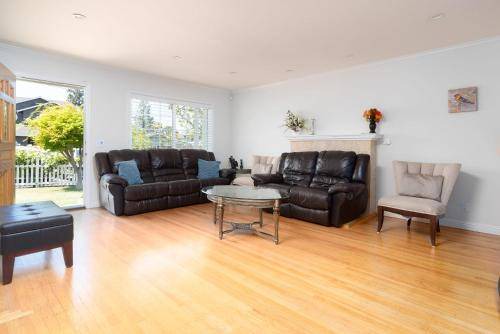 West Menlo Park House | 184 m² House ∙ 3 bedrooms ∙ 5 guests