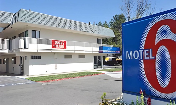 Davis Hotel | 19 m² Hotel ∙ 6 guests