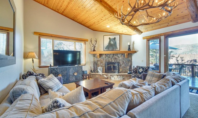 Castle Glen Estates House | 190 m² House ∙ 3 bedrooms ∙ 10 guests