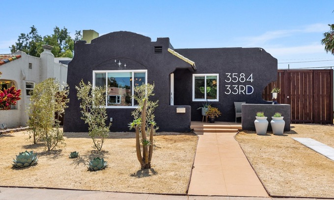 Altadena House | 1920s Bungalow Expertly Renovated w/MidCentury Modern Flair
