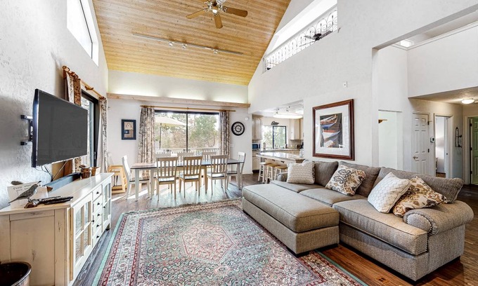 Shaver Lake House | 195 m² House ∙ 3 bedrooms ∙ 8 guests