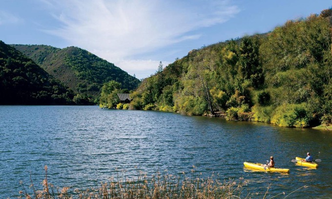 Upper Lake Cabin | 200 m² Lodge ∙ 127 guests