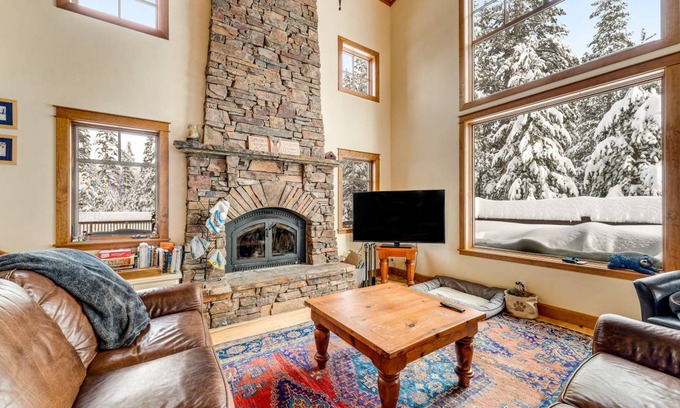 Serene Lakes Cabin | 232 m² Cabin ∙ 5 bedrooms ∙ 10 guests