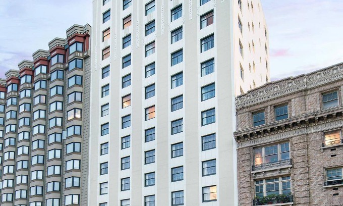 Theater District Hotel | 24 m² Hotel ∙ 127 guests