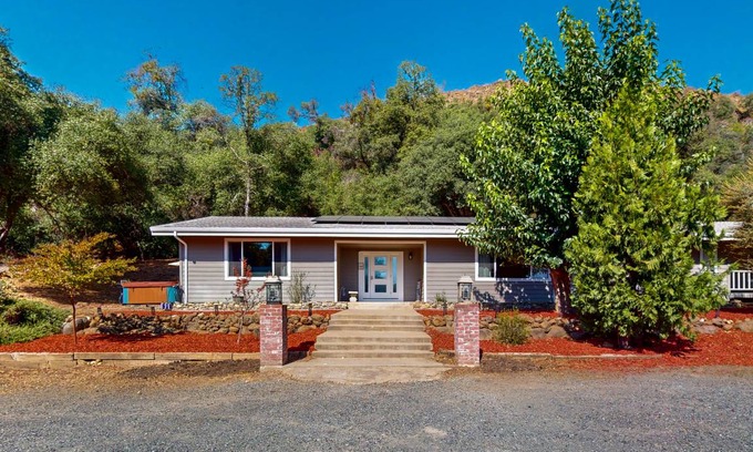 Jamestown House | 251 m² House ∙ 4 bedrooms ∙ 9 guests