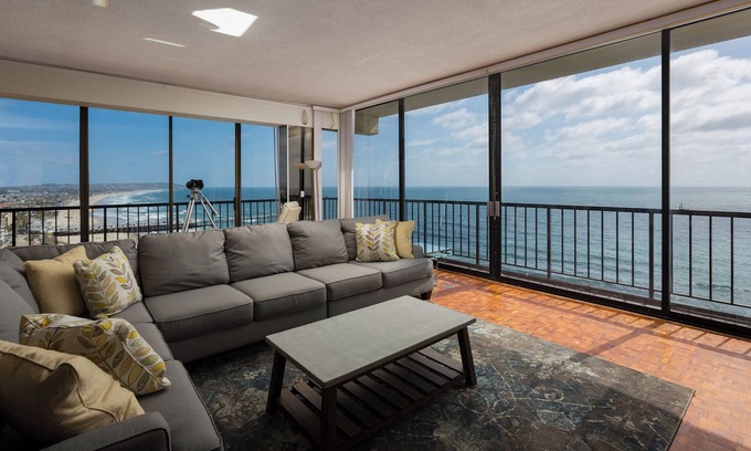 North Pacific Beach Condo | 3-Bedroom Capri by the Sea Ocean View Penthouse at Beautiful Pacific Beach