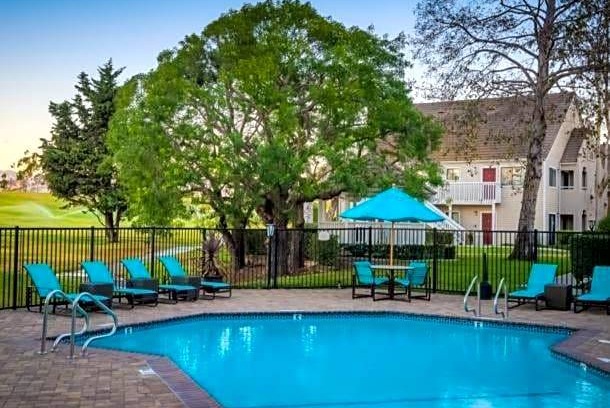 Oxnard Hotel | 3-Star Hotel ∙ Residence Inn by Marriott Oxnard River Ridge