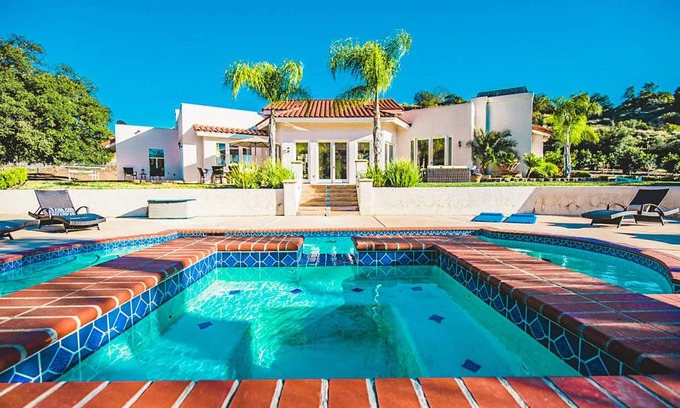 Temecula House | 303 m² House ∙ 5 bedrooms ∙ 12 guests
