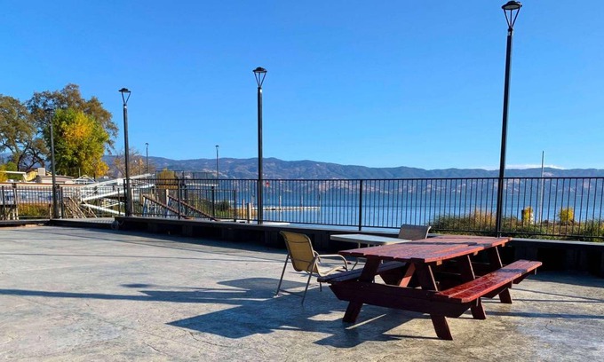 Lakeport House | 31 m² Motel ∙ 127 guests