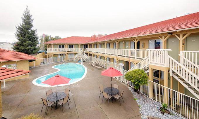 Redding Hotel | 45 m² Hotel ∙ 127 guests