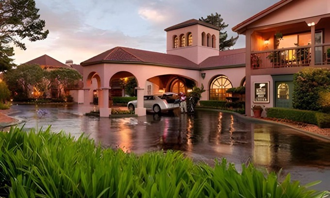 Half Moon Bay Hotel | 51 m² Hotel ∙ 127 guests