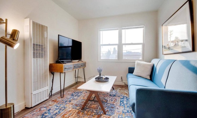 Sunnyvale Apartment | 65 m² Apartment ∙ 2 bedrooms ∙ 4 guests