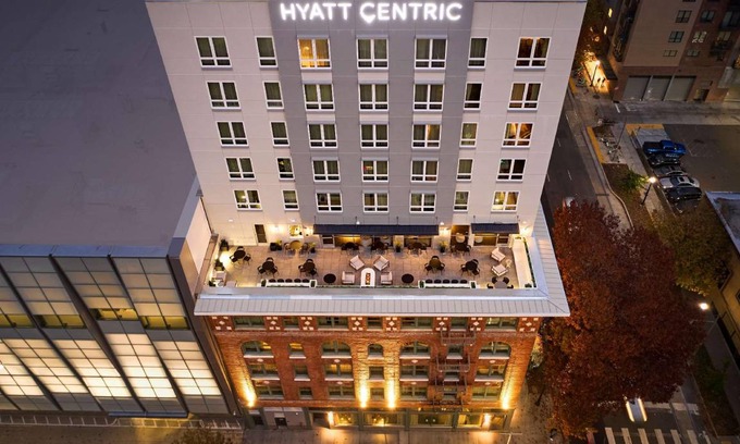 Downtown Sacramento Hotel | 65 m² Hotel ∙ 10 guests