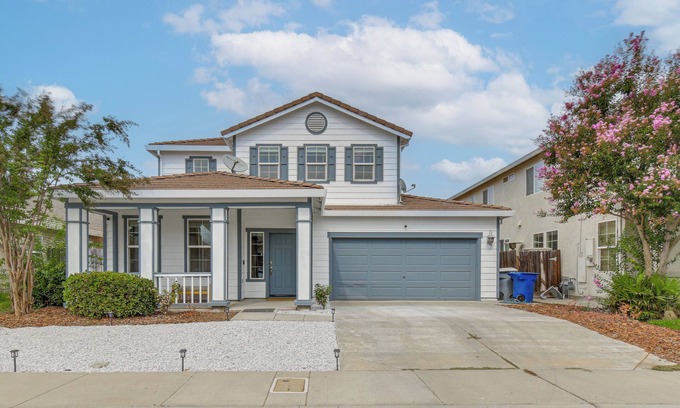 Merced House | 7 Mi to Lake Yosemite: Family Home w/ Fenced Yard