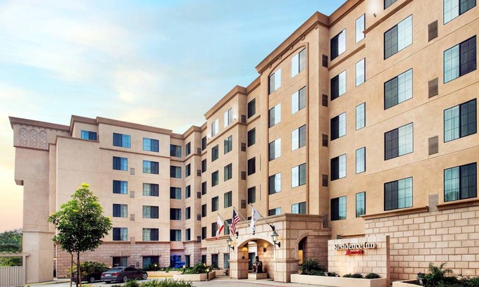 Carmel Valley Hotel | 70 m² Hotel ∙ 127 guests